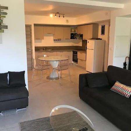 A Suara- Corse- 2 5 A 7 Pers, Jardin Et Piscine Appartement Porto-Vecchio (Corsica)